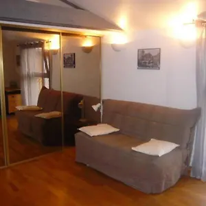 Appartement Studio Meublé Idéalement Situé, Annecy
